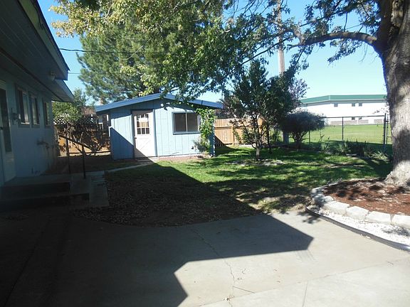4th image of 619 N Crestview Dr