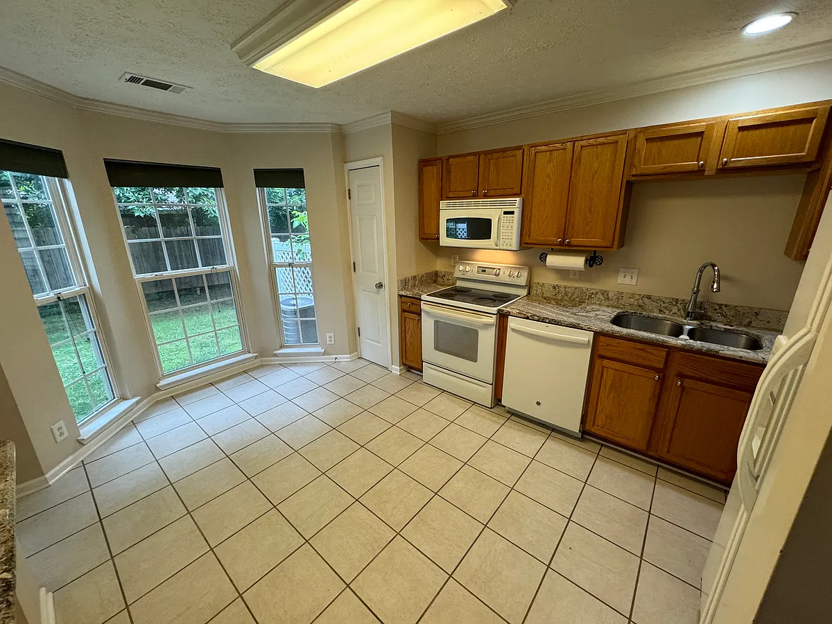 Building Photo - 2092 Nashboro Blvd