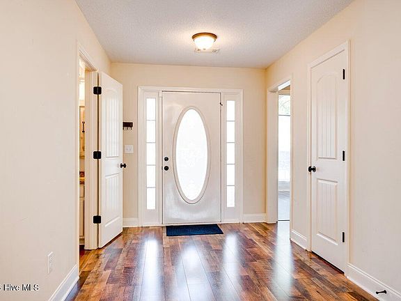 4th image of 513 Capstone Way
