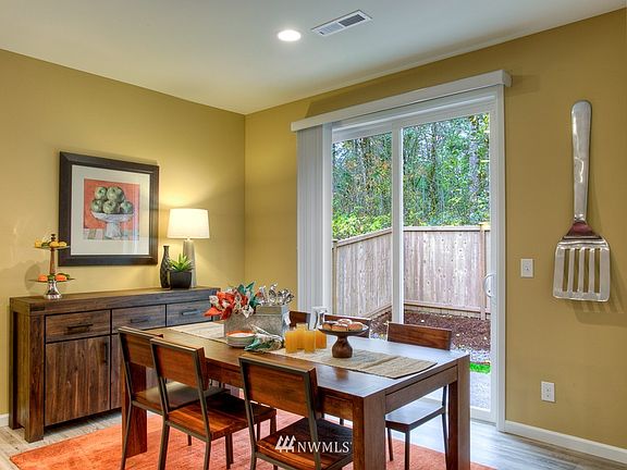 4th image of 18941 110th Avenue Ct E #9