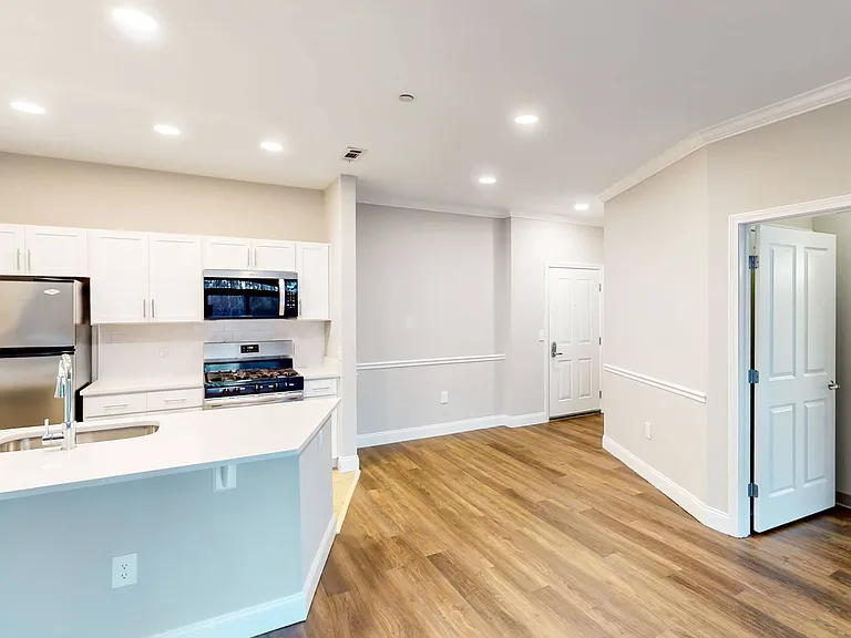 *Available in select, renovated apartments.