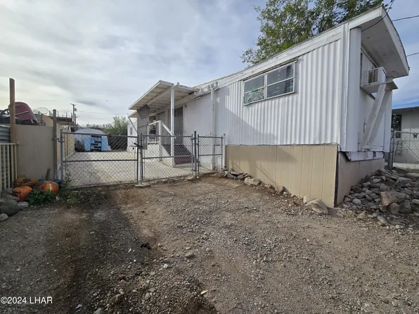 10684 Crystal Cyn W, Parker, AZ 85344