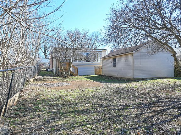 4th image of 1071 Darley Dr