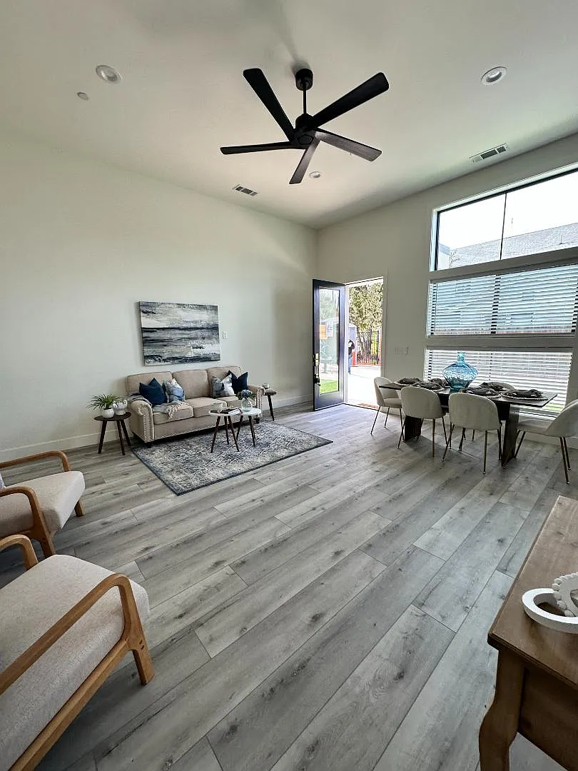 Property Photo - 309 Roseburg Ave #309