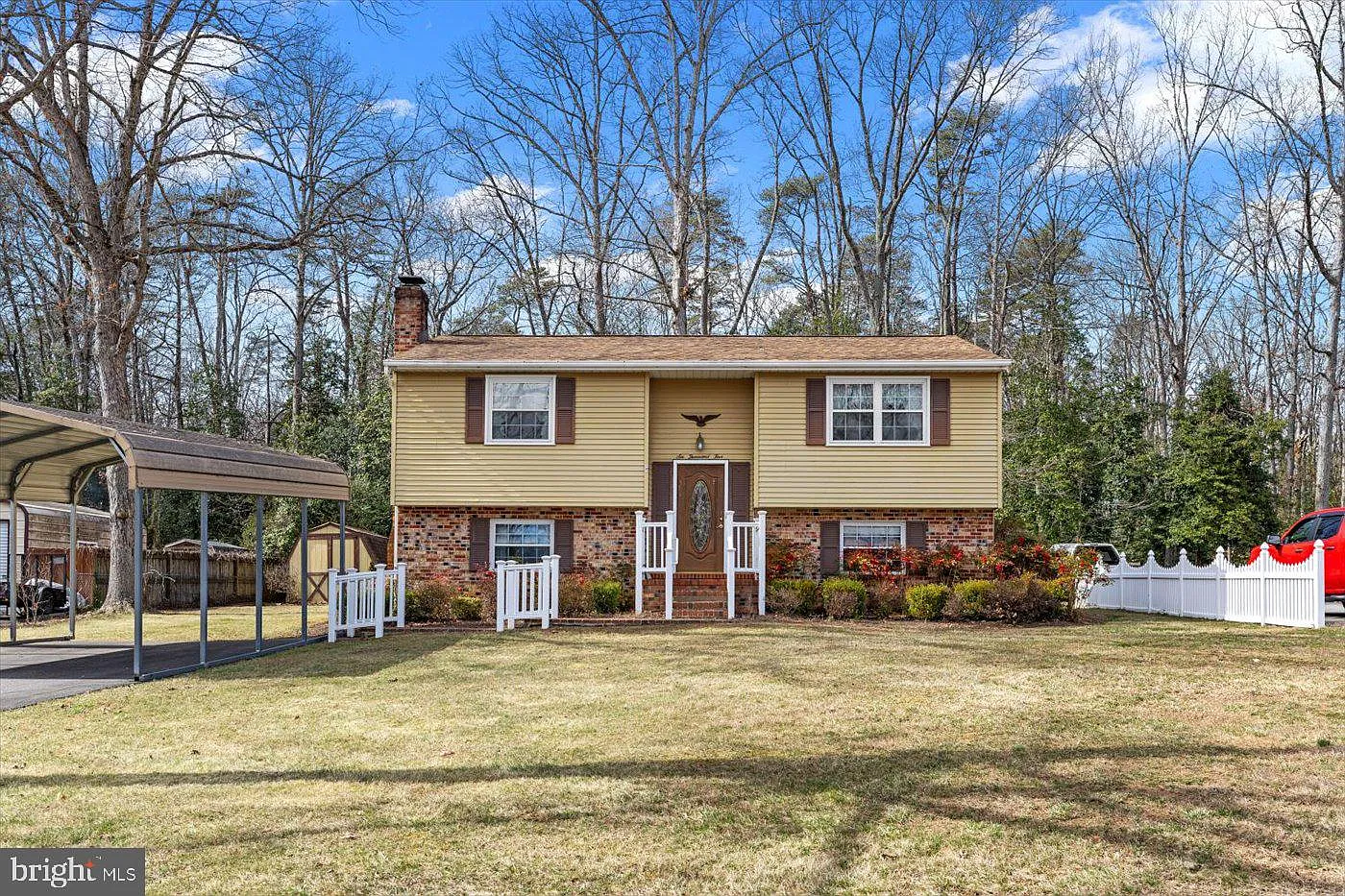 6005 Oak Grove Dr photo 1