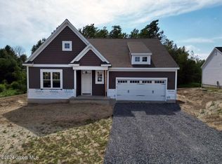 5 Scarlet St, Clifton Park, NY 12065