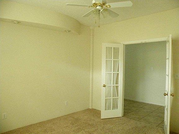 4th image of 3907 Spruce Bay Dr