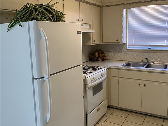 2nd image of 1636 NW 50th St