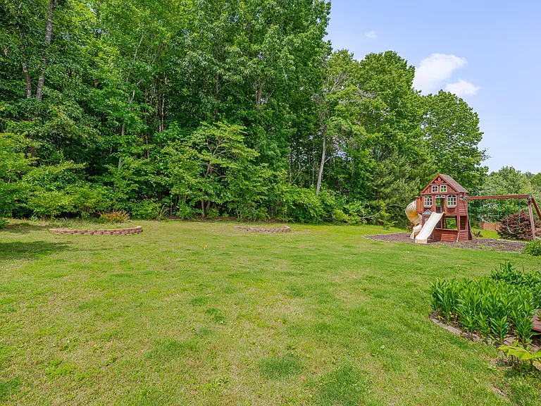 514 Jerome Rd — Photo 33