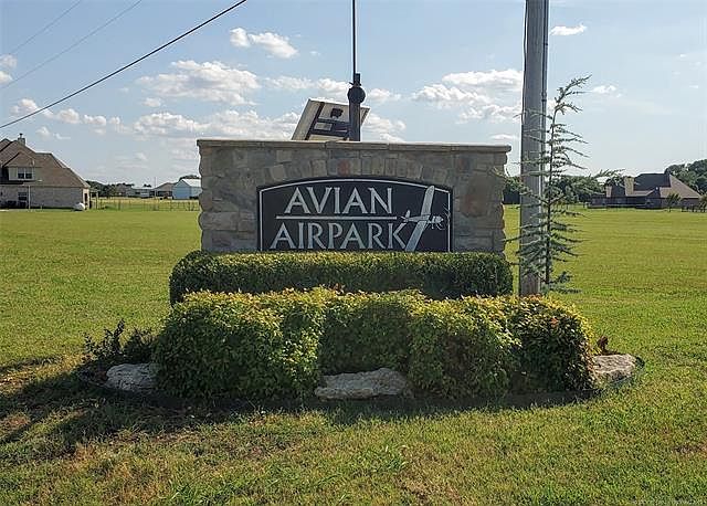 1st image of 16200 Avian Ave