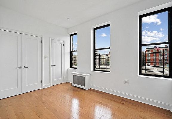 4th image of 395 Fort Washington Ave #43