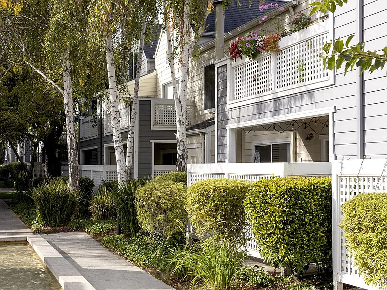 Alderwood — Photo 16