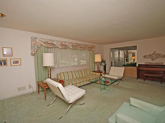4th image of 873 Poling Dr