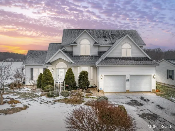 12538 Terry Ave, Wayland, MI 49348