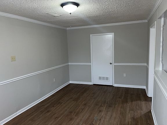 3rd image of 4833 Scottsdale Ave