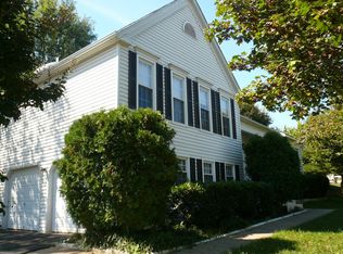 5708 Rocky Run Dr, Centreville, VA 20120