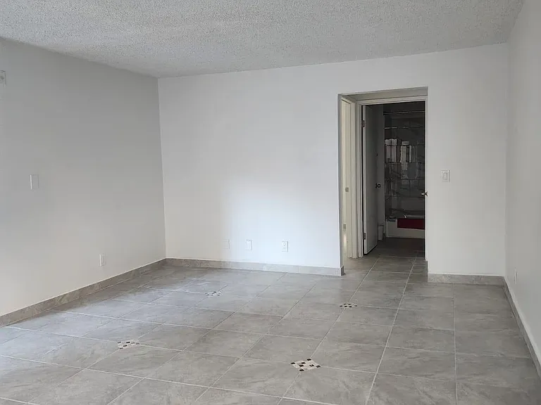 8530 Cedros Ave #11 — Photo 6