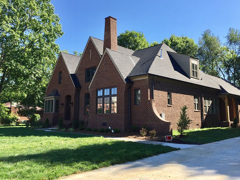 2nd image of 811 Hillsboro Rd