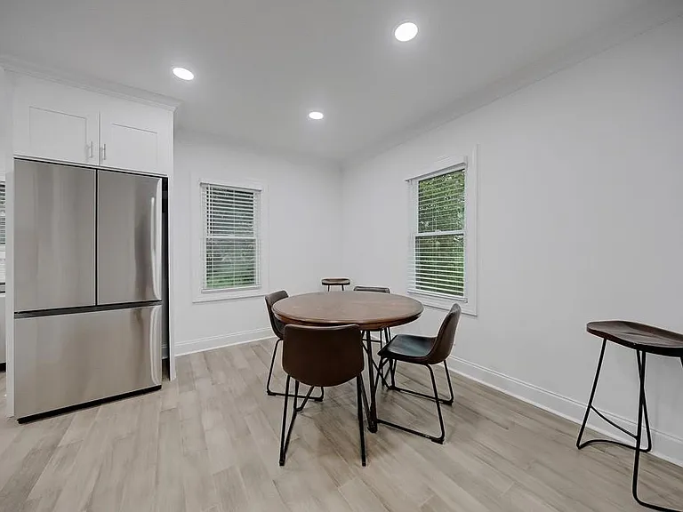 593 Lynnhaven Dr SW — Photo 12
