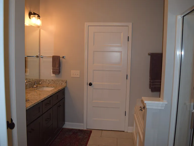 7006 Minor Hill Dr — Photo 7