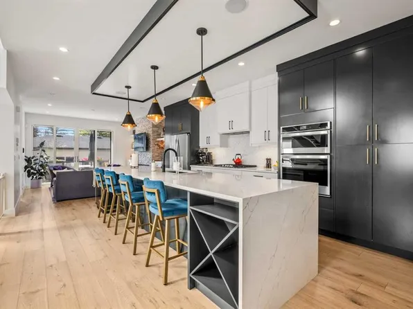 2213 N 25th Ave NW, Calgary, AB T2M 2C2