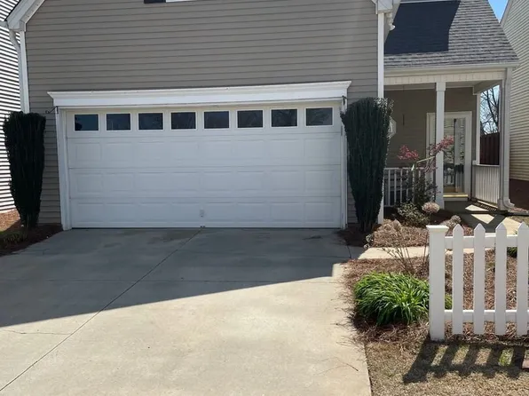 102 Nobska Light Ct, Simpsonville, SC 29681