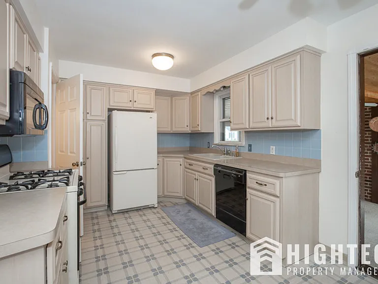 6528 S Canterbury Rd — Photo 25