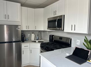57 Deer Park Ave #4C, Babylon, NY 11702