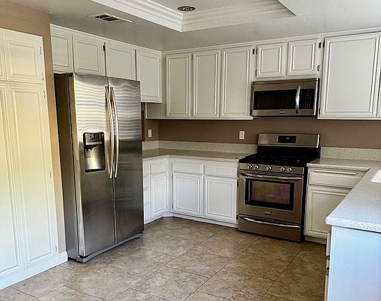 3rd image of 2691 Laramie Rd