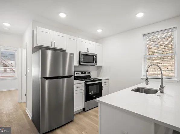5948 Spruce St, Philadelphia, PA 19139