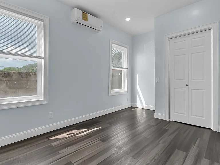 255 Pearl St #1 — Photo 10