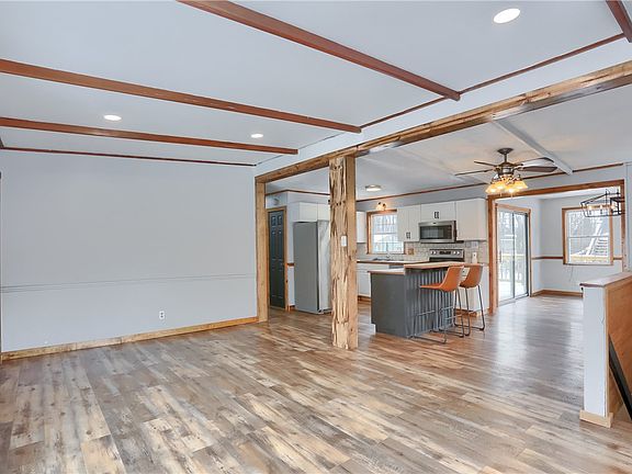 4th image of 16 Birch Dr