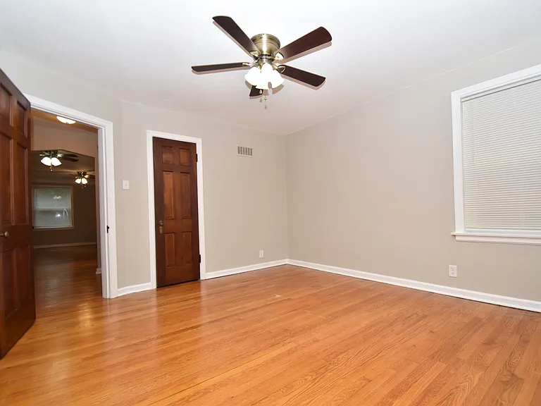 6351 Sutherland Ave #6351 — Photo 13