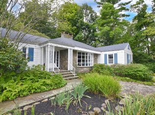 179 Falls Dr, Buck Hill Falls, PA 18323