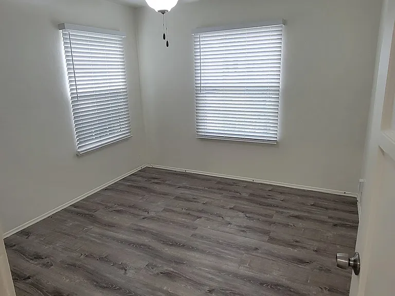 6704 Mohawk St — Photo 17