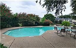 5th image of 2368 Southcourt Cir