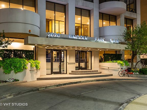 2nd image of 2020 N Lincoln Park W APT 30A