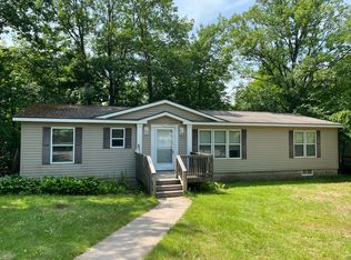 1806 Grove St, Hancock, MI 49930