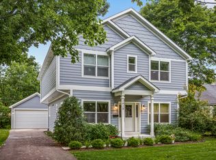 1415 S 4th St, Saint Charles, IL 60174