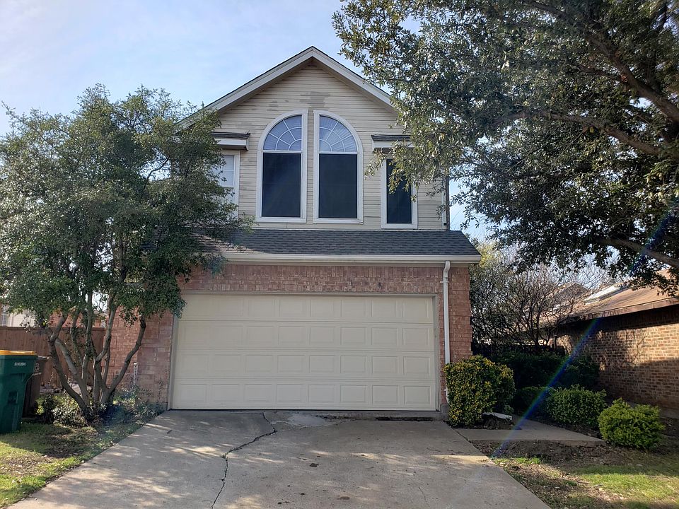 1st image of 904 Boxwood Dr