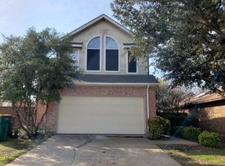 904 Boxwood Dr, Lewisville, TX 75067