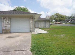 1917 Normal Park Dr #B, Huntsville, TX 77340