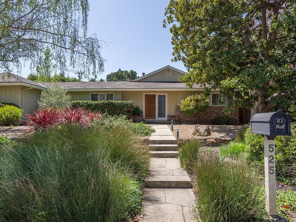 1st image of 525 Oak Knoll Ln