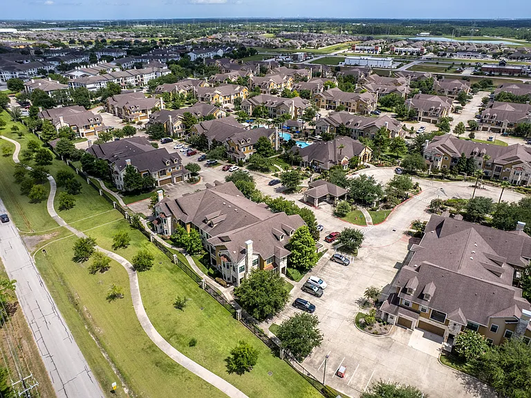 Avenues at Tuscan Lakes — Photo 55