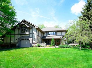 38W795 Bonnie Ct, St Charles, IL 60175