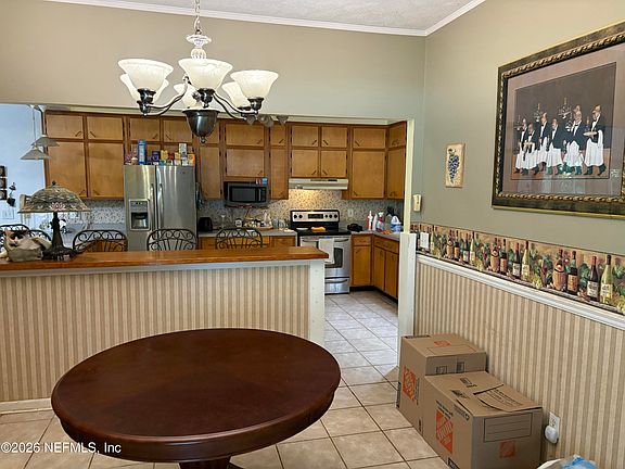 3rd image of 1220 WESTLAWN Drive
