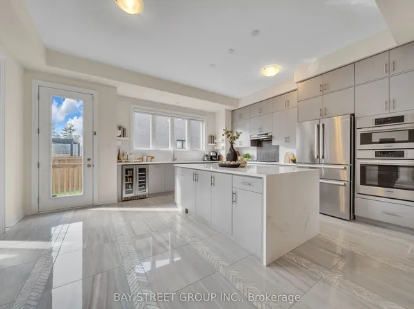 2411 Saw Whet Blvd, Oakville, ON L6M 5L5