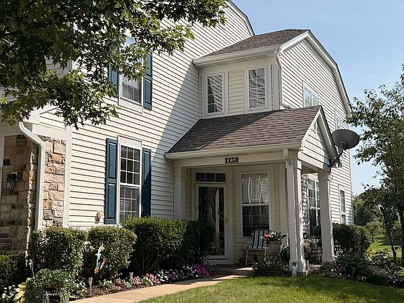 2nd image of 105 Grandview Ct