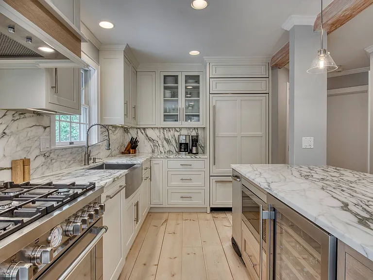 17 Emerson Pl — Photo 10