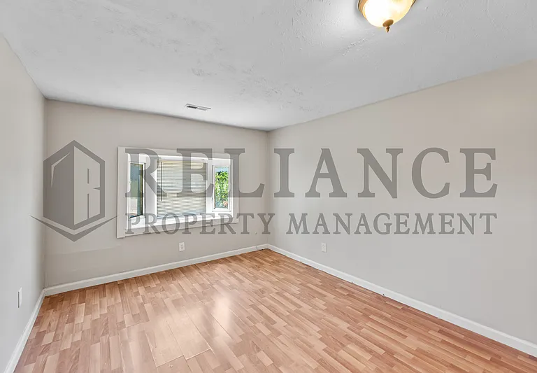 2237 N Erie Ave — Photo 14